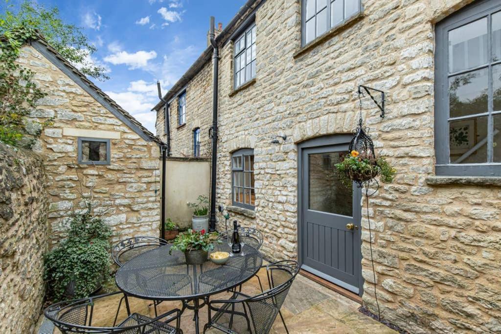 Oxfordshire Living - The Bowler Hat Cottage - Woodstock Eksteriør bilde