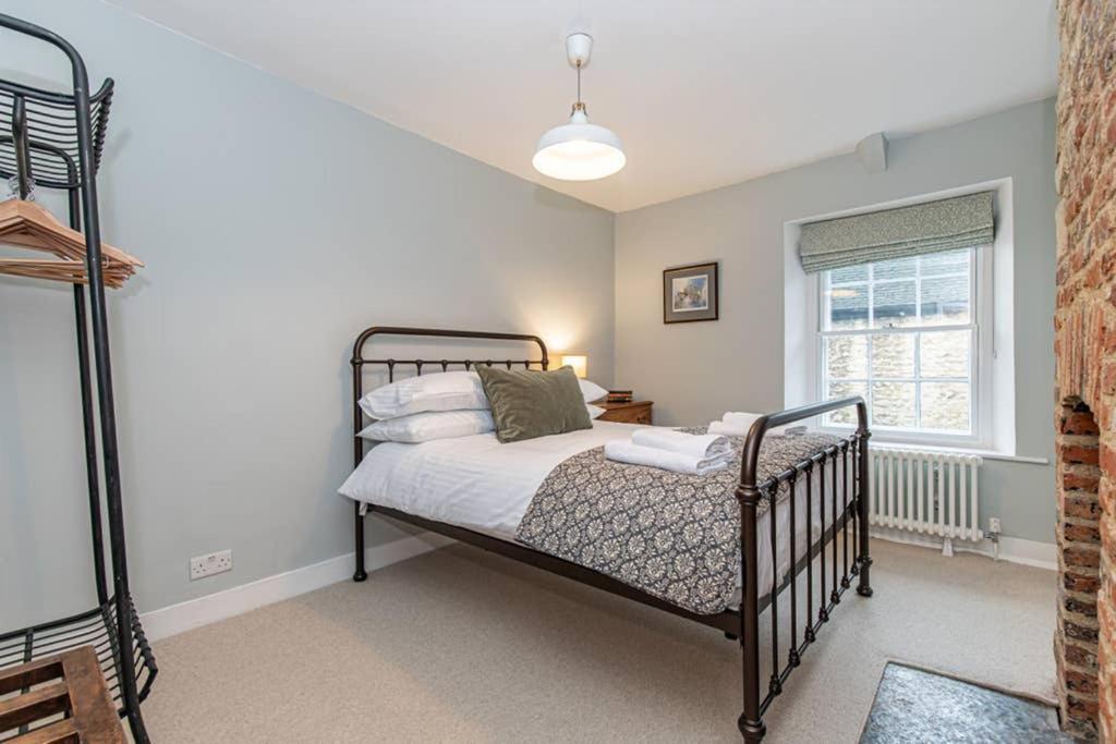 Oxfordshire Living - The Bowler Hat Cottage - Woodstock Eksteriør bilde
