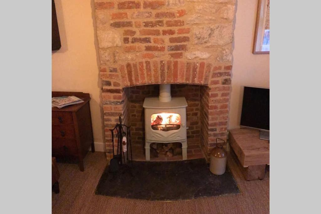 Oxfordshire Living - The Bowler Hat Cottage - Woodstock Eksteriør bilde