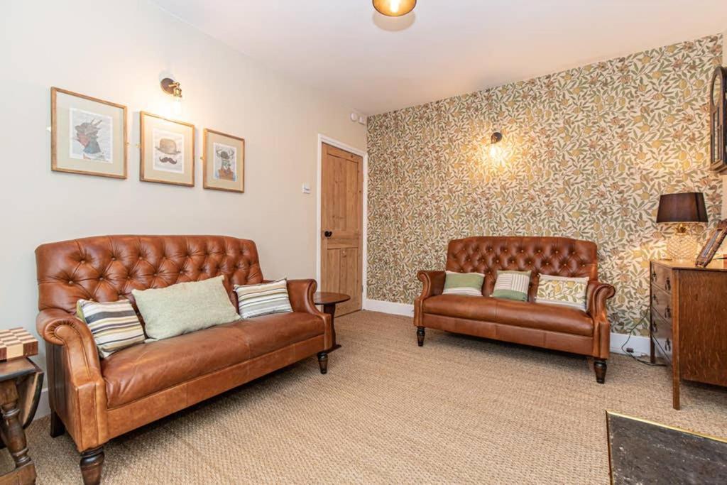 Oxfordshire Living - The Bowler Hat Cottage - Woodstock Eksteriør bilde